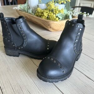 Kidpix black studded girls booties